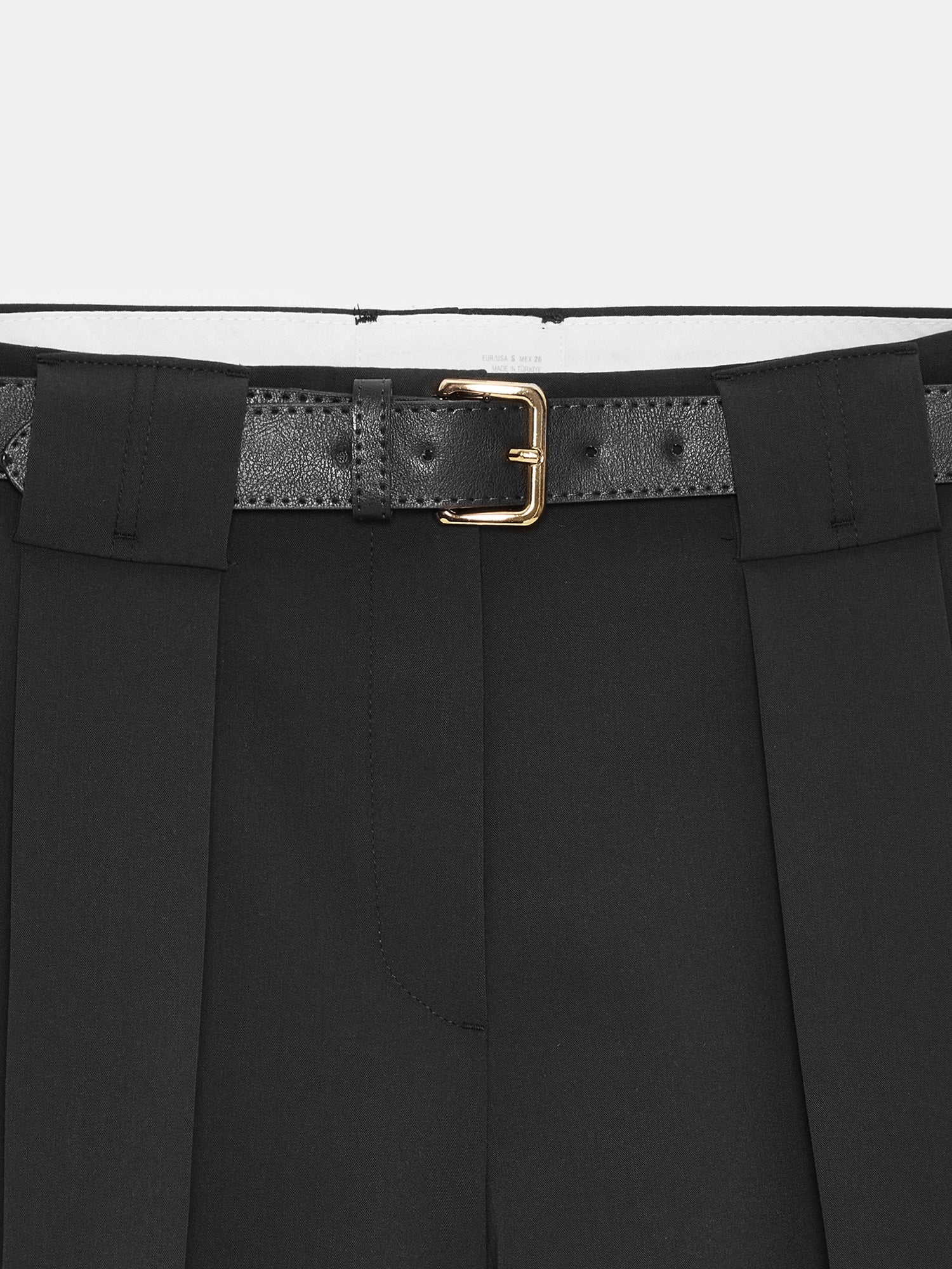 Dilva Shorts - Black-7
