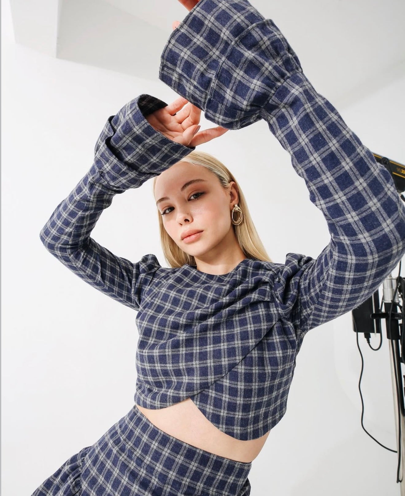 Linda Set – Structured Blouse & Skirt in Navy Check