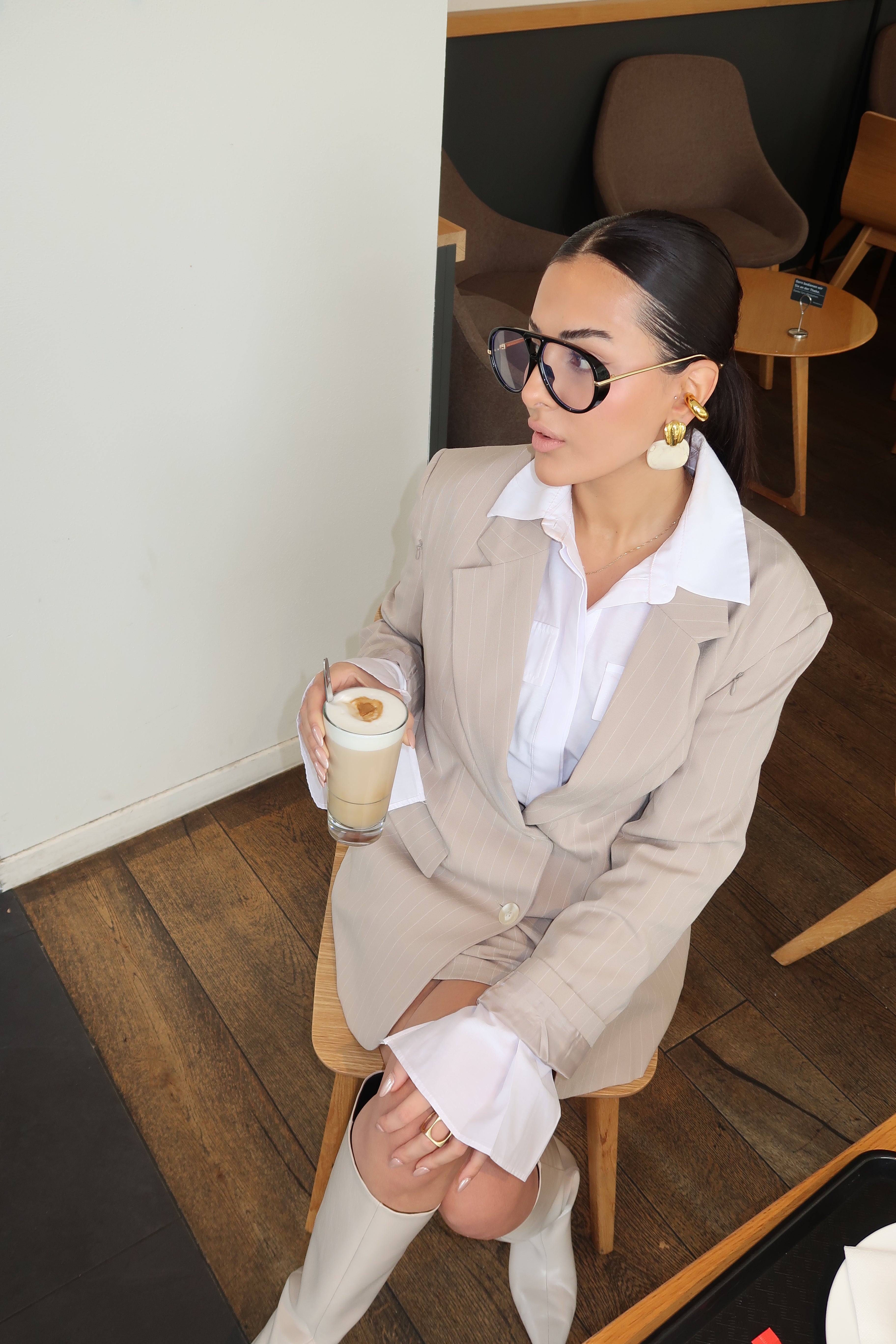 JL Striped Zipper Blazer – Beige with Modern Edge&nbsp;