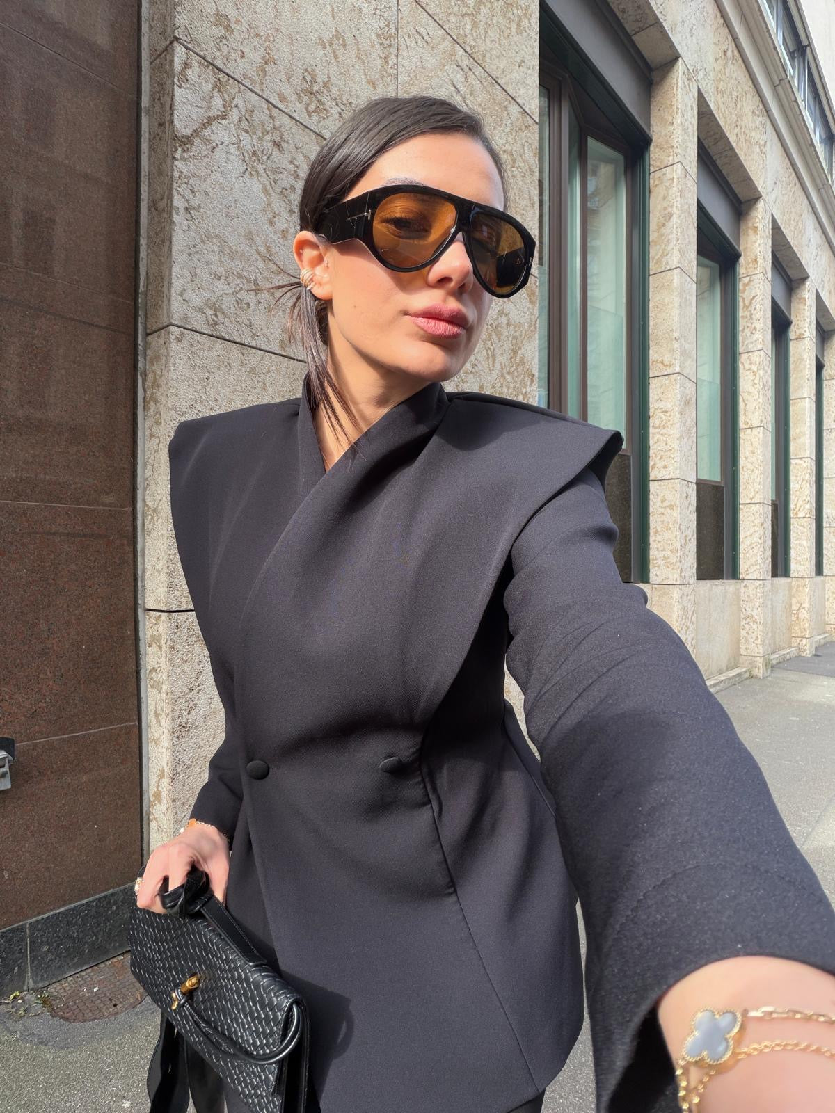 Open-Shoulder Blazer – Fery Black
