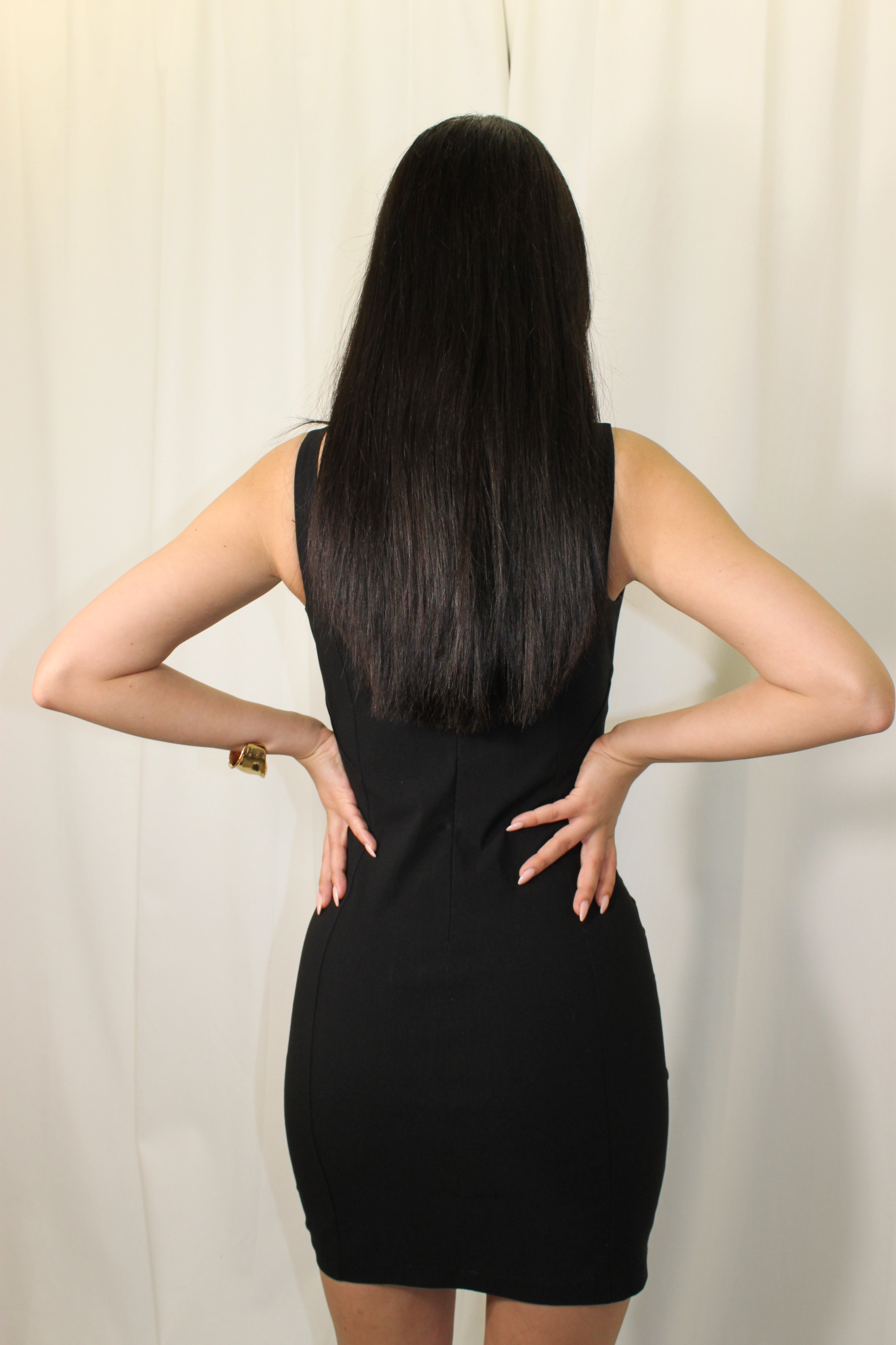 Naia Dress – Sculpted Minimalism