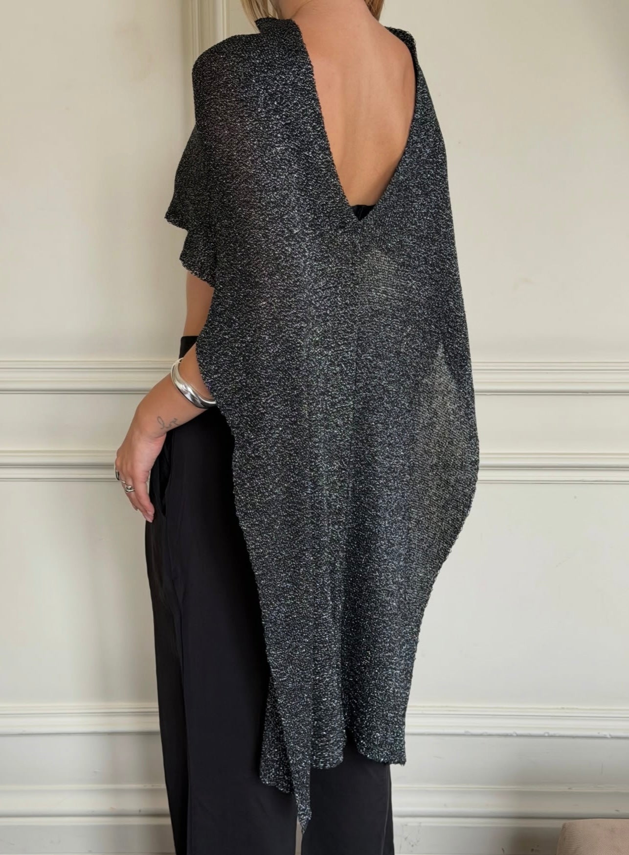 Boleyn Top Black-3