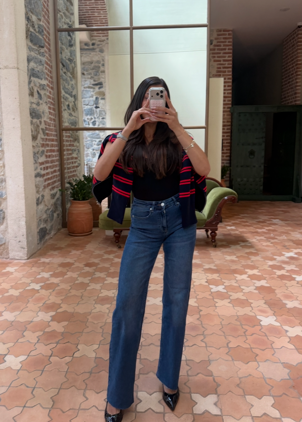 Straight Leg Jeans - Alena
