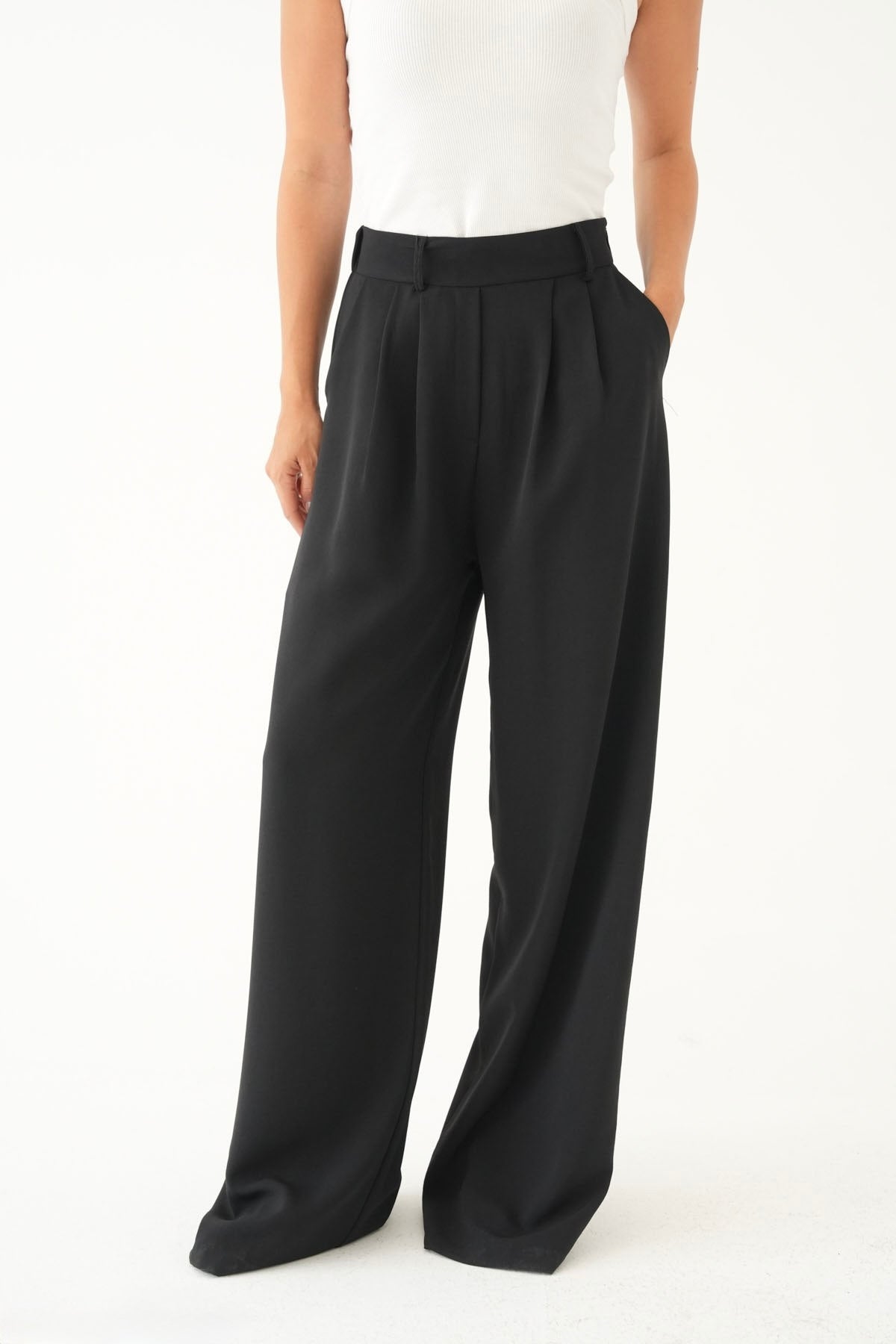 Qira Pants - Black-1