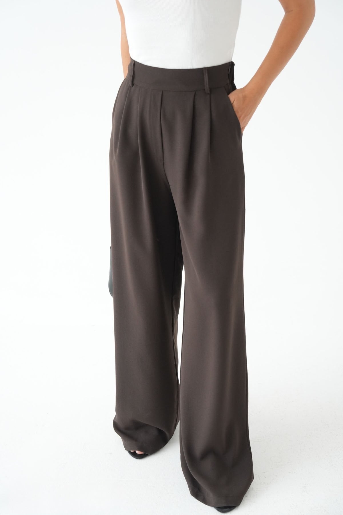Qira Pants - Brown-3