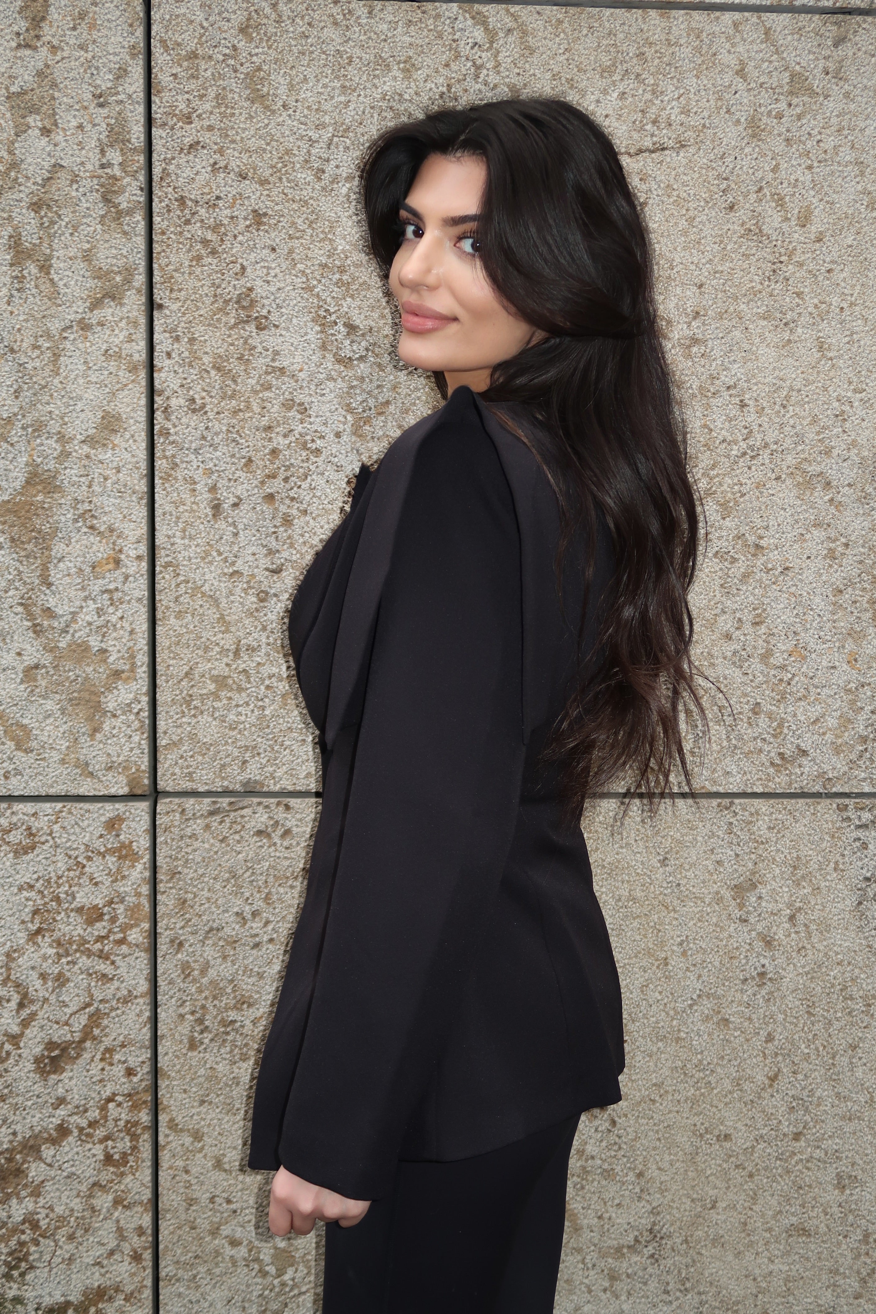 Hourglass Blazer - Sue Black