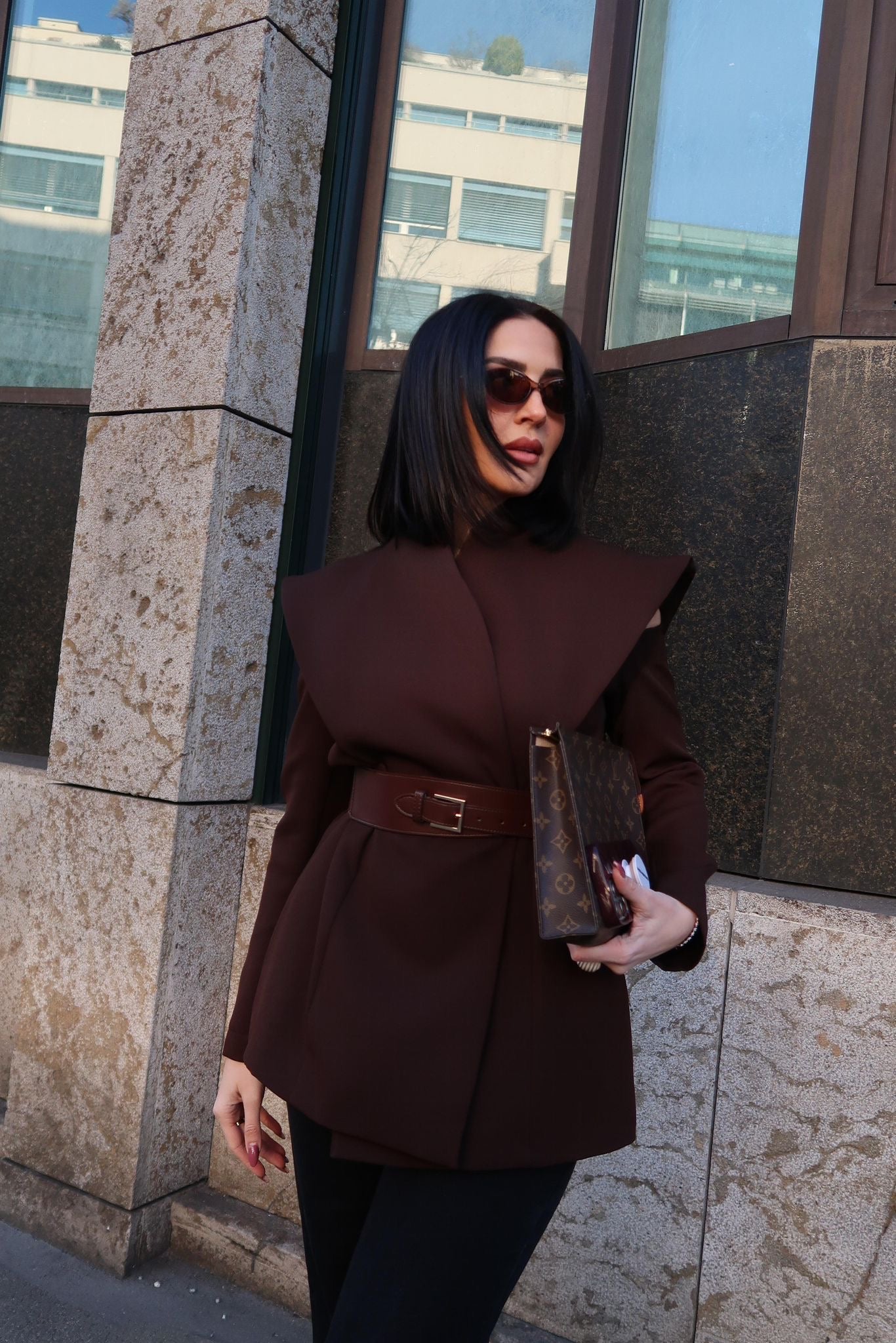 Open-Shoulder Blazer – Fery Brown