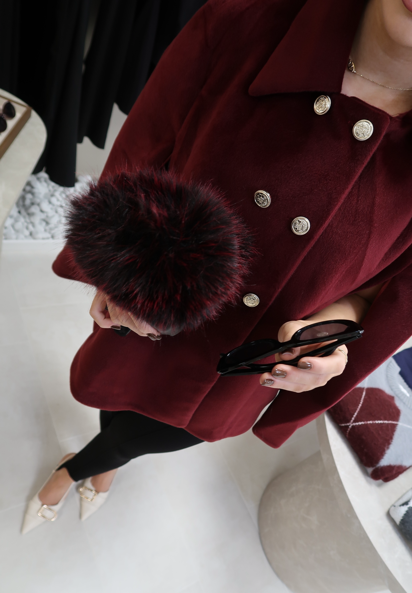 Ivory Mist Cape - Bordeaux