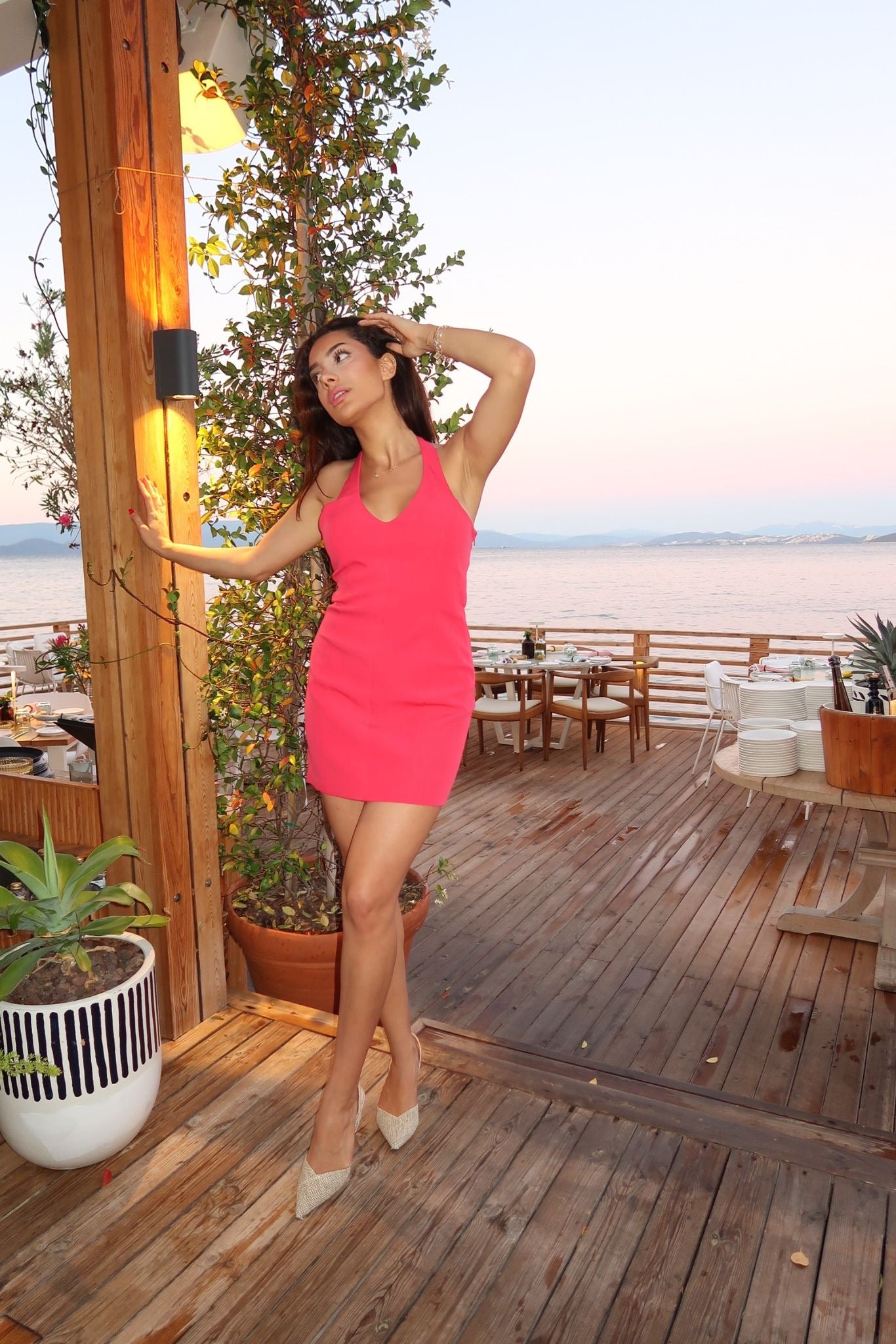 Élégance Corail – Mini Dress