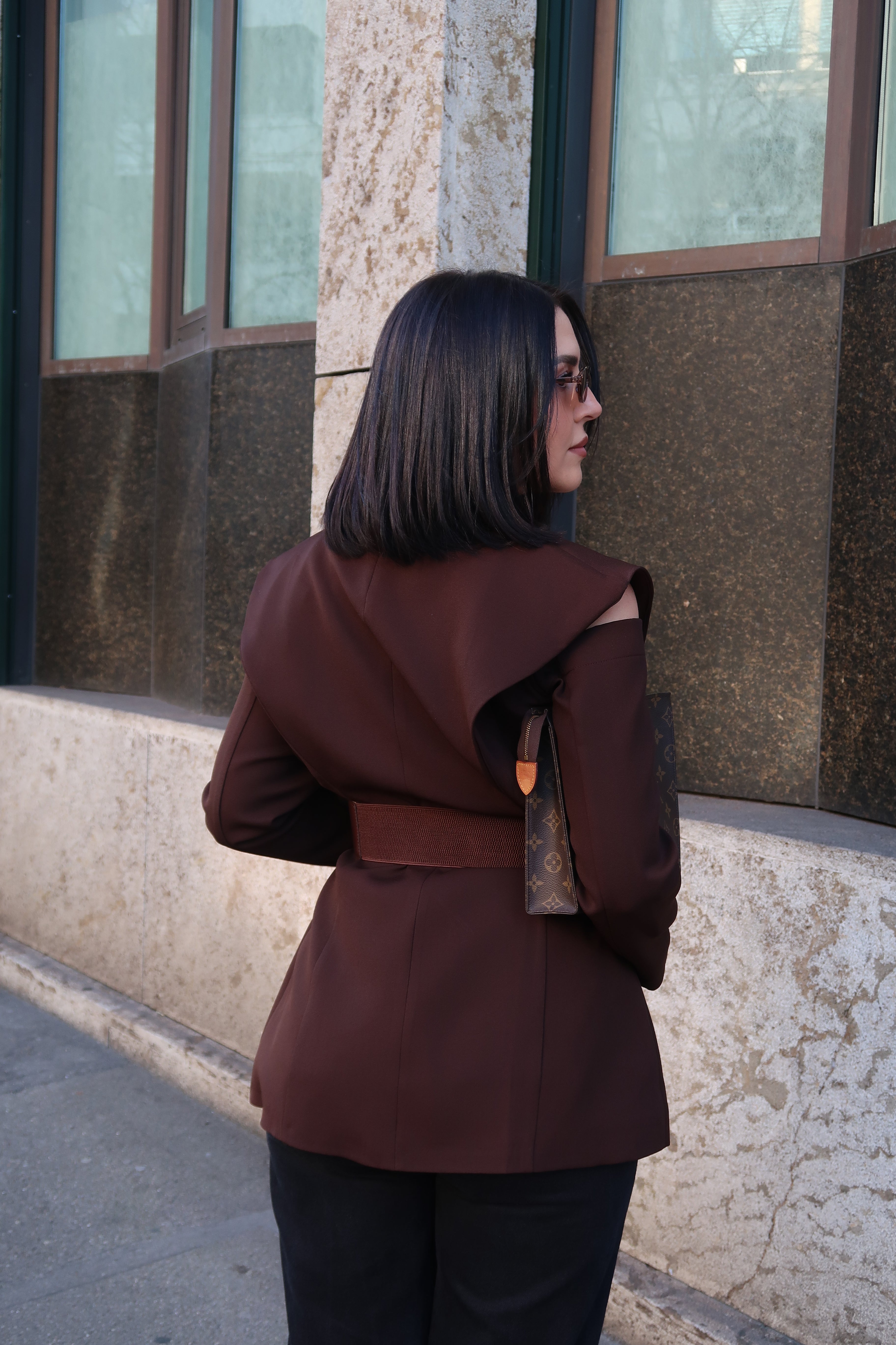 Open-Shoulder Blazer – Fery Brown