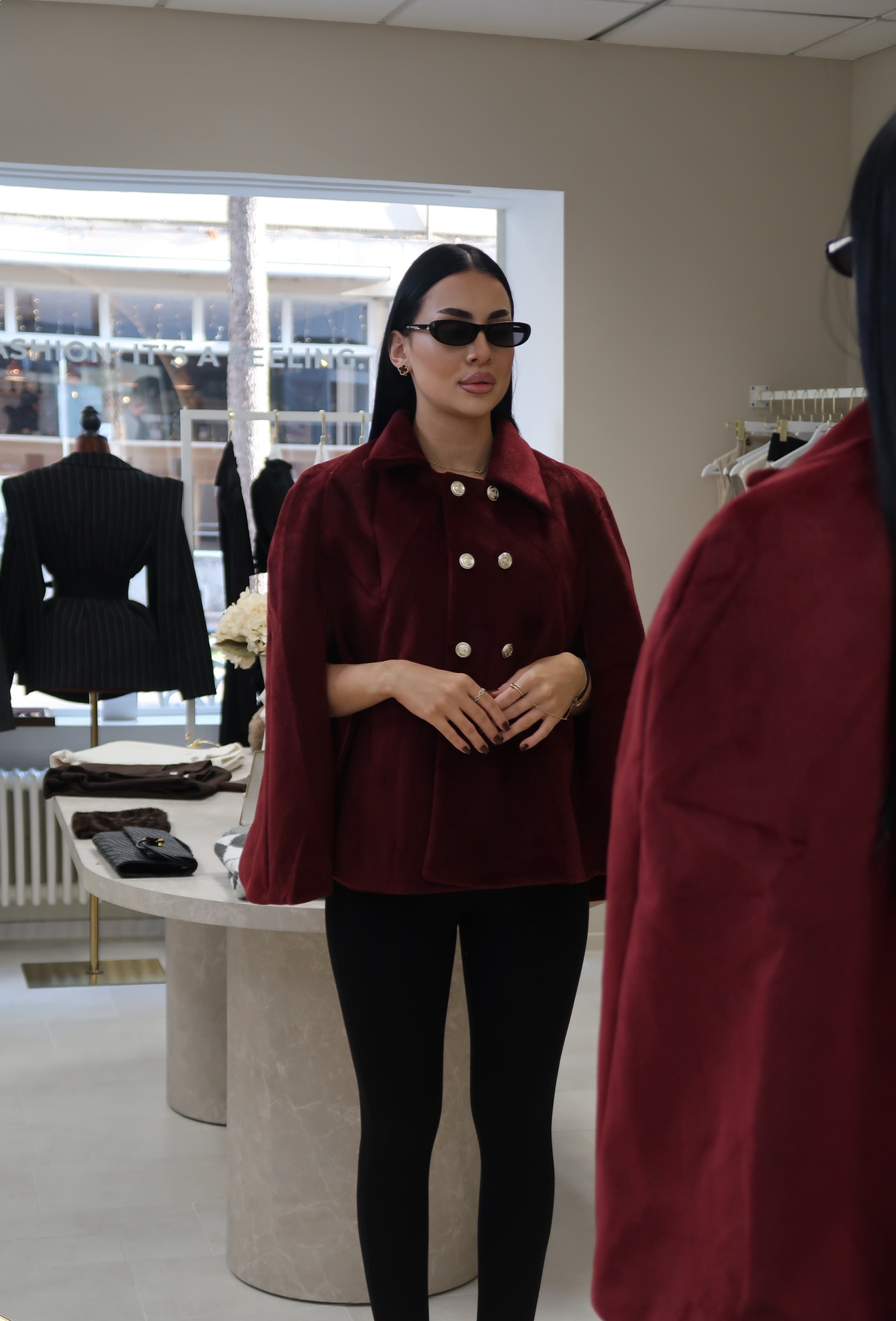 Ivory Mist Cape - Bordeaux