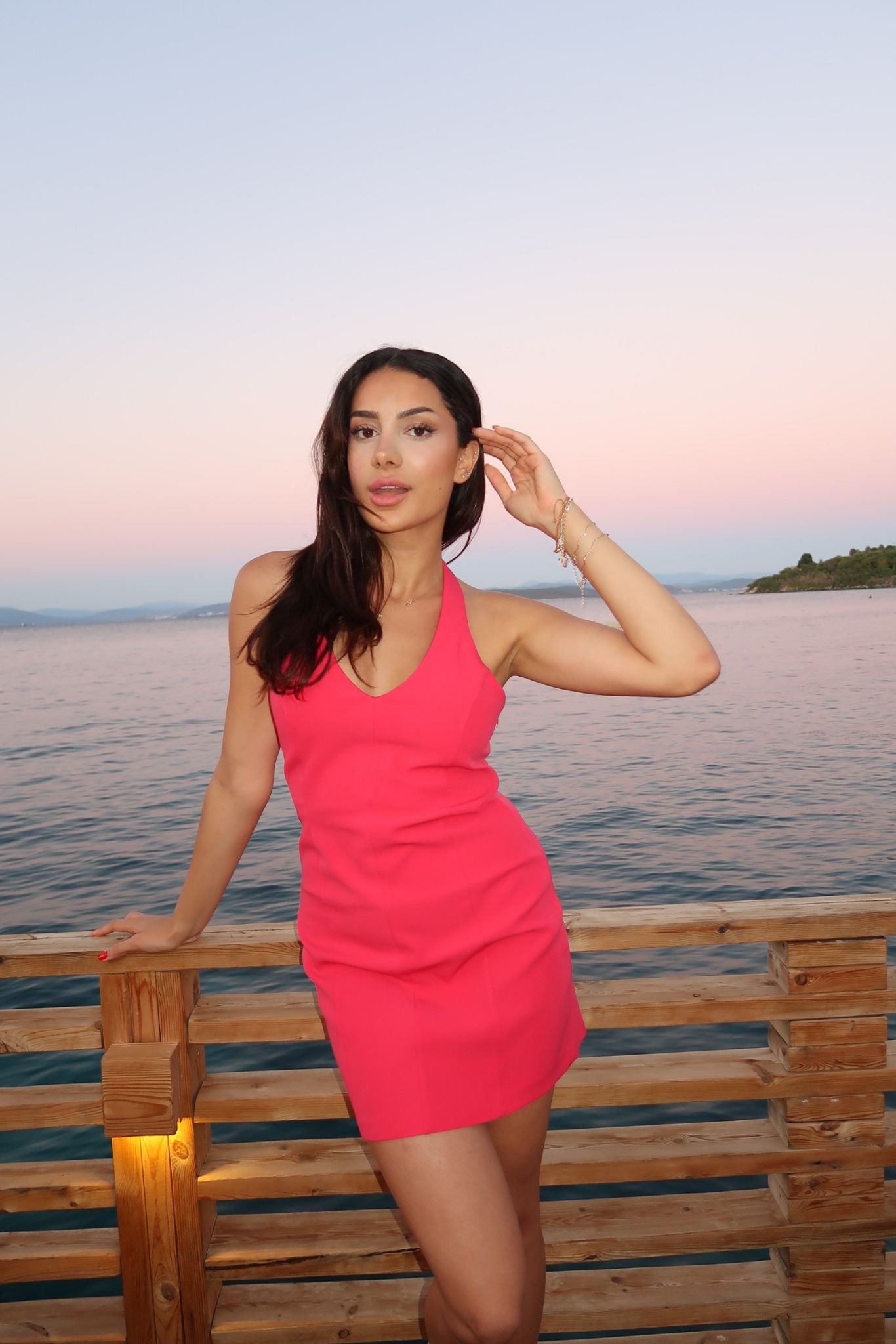 Élégance Corail – Mini Dress