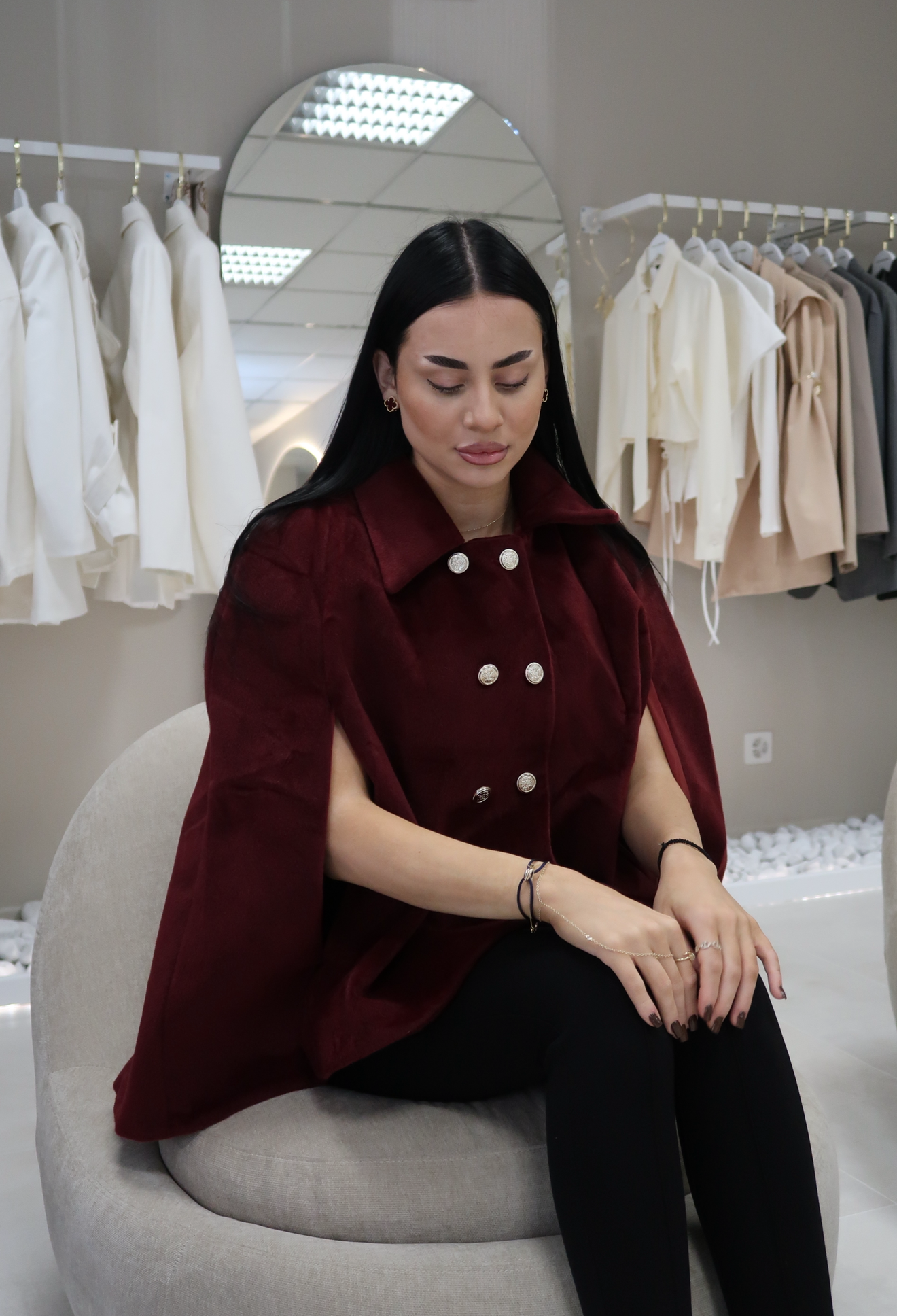 Ivory Mist Cape - Bordeaux